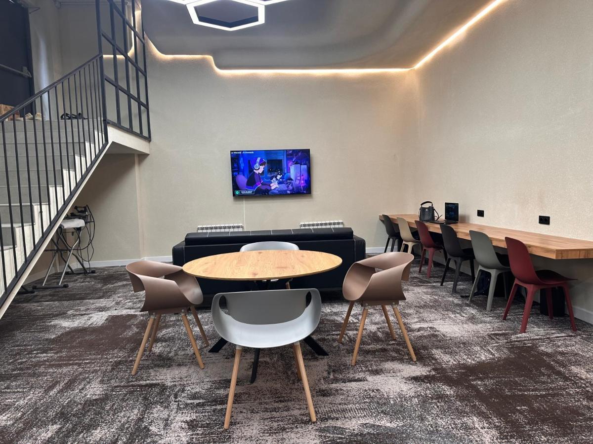 Aq Minisuites Almaty Exteriér fotografie